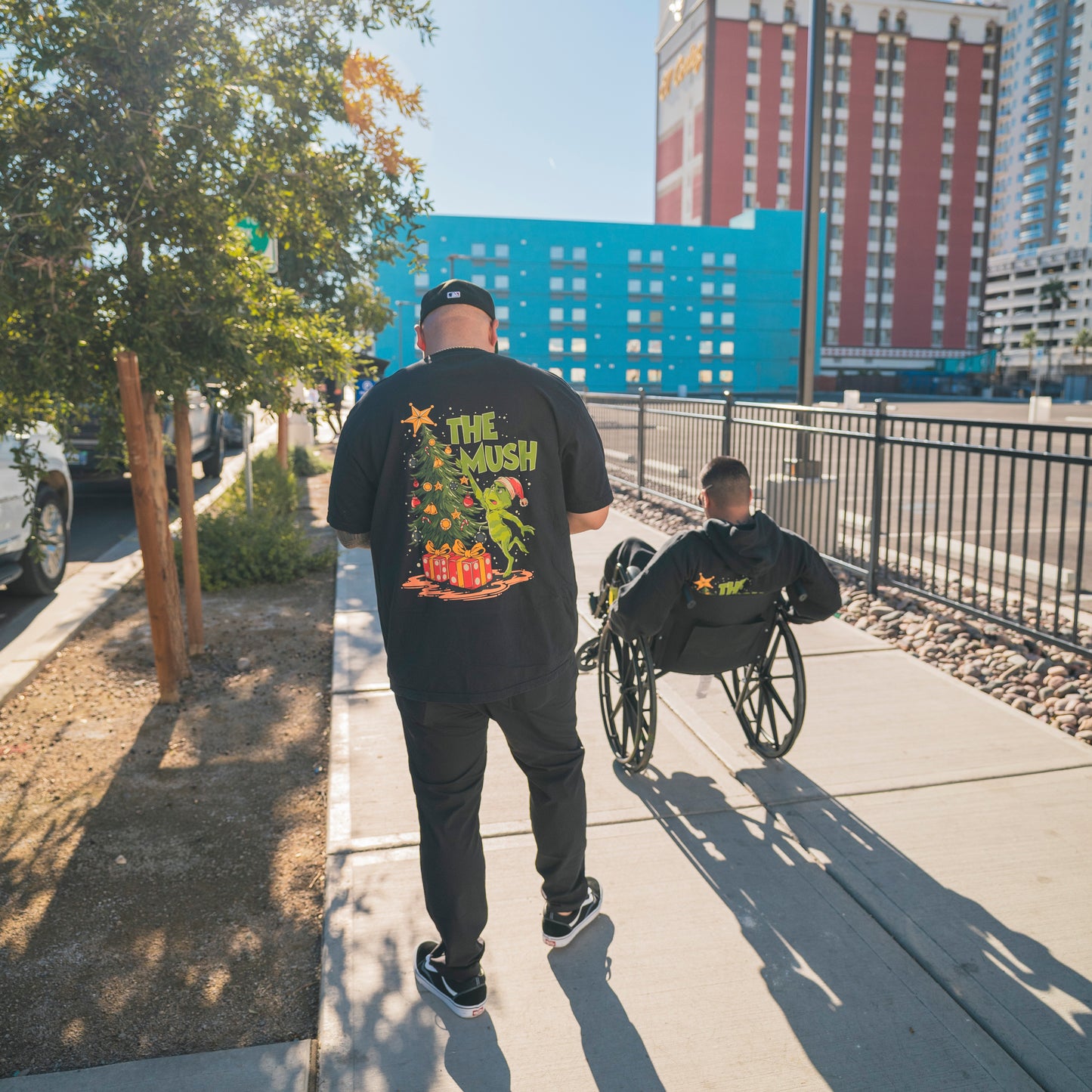 Tshirt - Black Grinch Mush